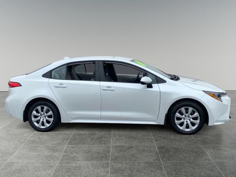 Used 2026 Toyota Corolla LE FWD image 6