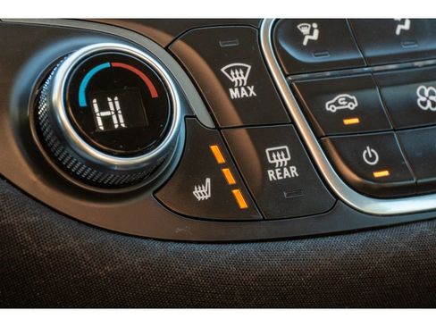 Used 2023 Chevrolet Malibu LT image 24