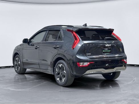 Used 2025 Kia Niro Wind w/ Wind Preserve Package FWD image 2