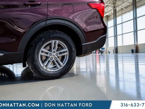 Used 2022 Ford Explorer XLT w/ Class IV Trailer Tow Package AWD/4WD image 40