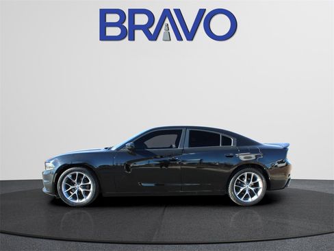 Used 2020 Dodge Charger SXT image 6