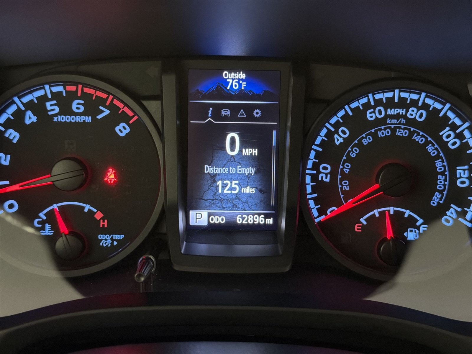 Used 2022 Toyota Tacoma SR w/ SR Convenience Package RWD image 17