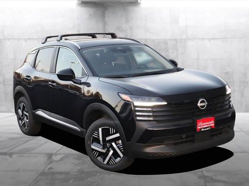 New 2026 Nissan Kicks SV w/ SV Premium Package image 2