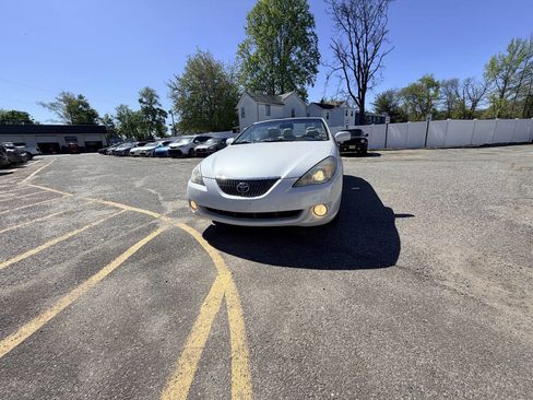 Used 2006 Toyota Solara SLE FWD image 2
