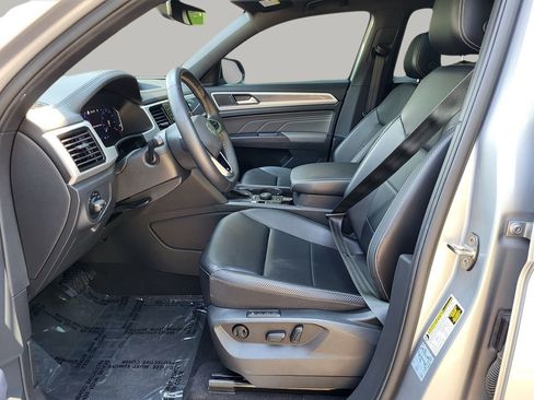 Used 2021 Volkswagen Atlas Cross Sport SEL AWD/4WD image 16