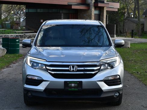 Used 2018 Honda Pilot EX image 2