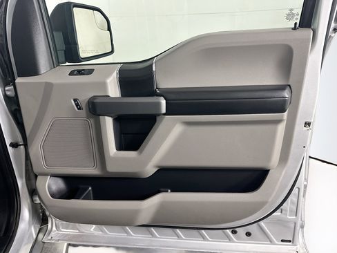 Used 2018 Ford F150 XLT image 30