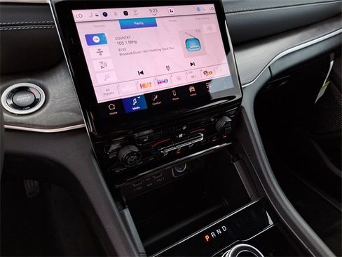 New 2025 Jeep Grand Cherokee Limited w/ Black Appearance Package image 6