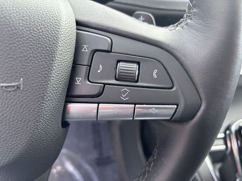 Used 2025 Cadillac XT4 Premium Luxury FWD image 18