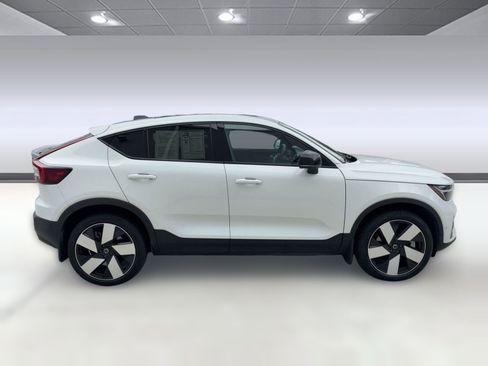 Certified 2023 Volvo C40 P8 Recharge Ultimate image 8