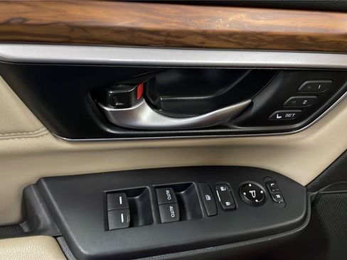 Used 2019 Honda CR-V Touring image 23