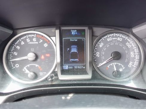 Certified 2021 Toyota Tacoma TRD Off-Road w/ Technology Package AWD/4WD image 18