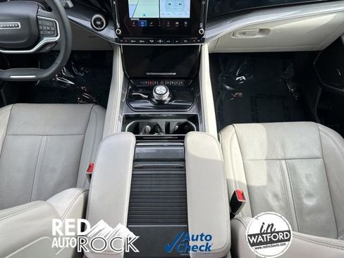 Used 2023 Jeep Wagoneer 4WD w/ Convenience Group I image 13