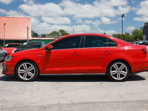 Used 2017 Volkswagen Jetta GLI FWD image 4