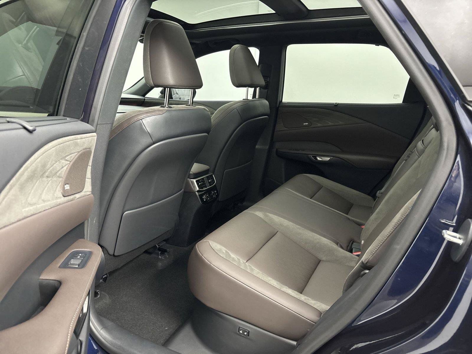 Used 2024 Lexus RX 350 AWD w/ Convenience Package image 29
