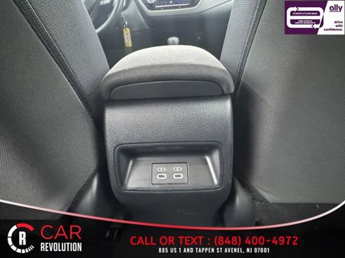 Used 2023 Toyota Corolla LE image 34