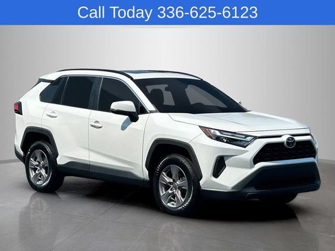 Used 2023 Toyota RAV4 LE FWD image 7