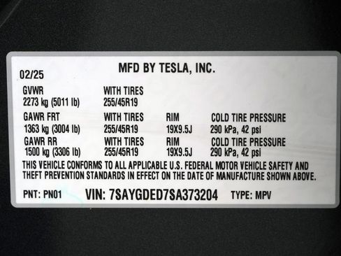 Used 2025 Tesla Model Y Long Range RWD image 44