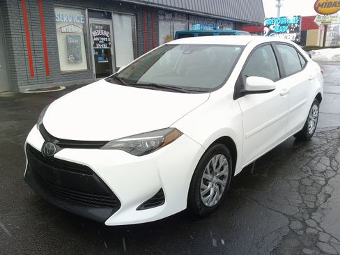 Used 2018 Toyota Corolla LE w/ Body Protection Package image 14