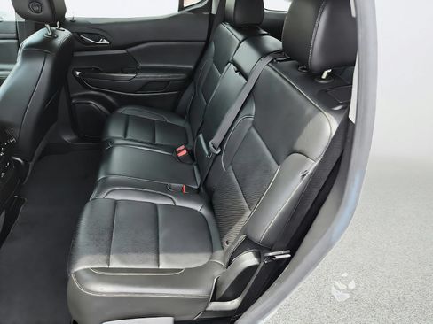 Used 2023 GMC Acadia SLT AWD/4WD image 24