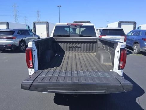Used 2025 GMC Sierra 1500 AT4 w/ AT4 Premium Package AWD/4WD image 10