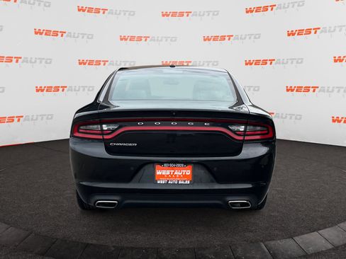 Used 2021 Dodge Charger SXT w/ Leather Interior Group image 4