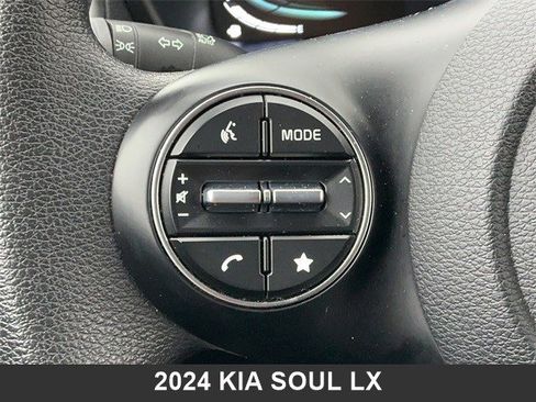 Used 2024 Kia Soul LX w/ Option Group 015 image 21