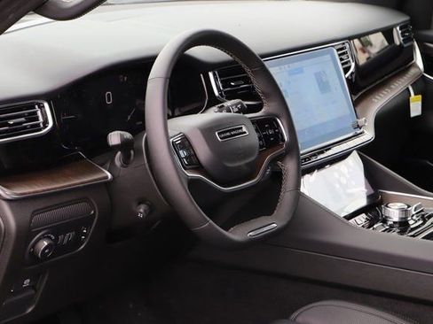 New 2024 Jeep Grand Wagoneer L 4WD w/ Convenience Group III image 14