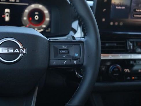 New 2026 Nissan Pathfinder SL AWD/4WD image 9