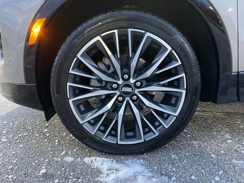 Used 2024 Cadillac XT4 Sport image 9