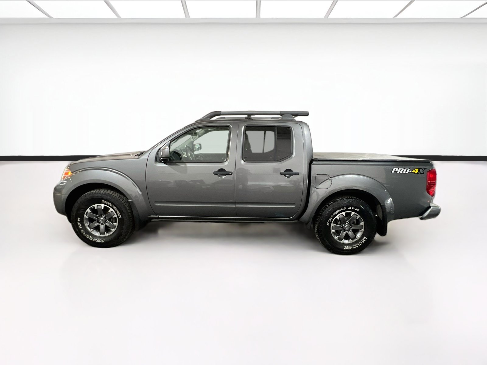 Used 2021 Nissan Frontier PRO-4X w/ Pro-4x Utility Package AWD/4WD image 22