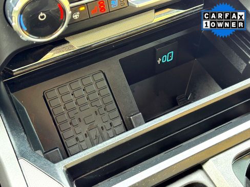 Used 2023 Ford F250 Lariat w/ Chrome Package image 27