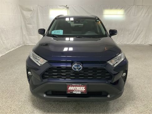 Used 2021 Toyota RAV4 XLE w/ XLE Grade Weather Package AWD/4WD image 3
