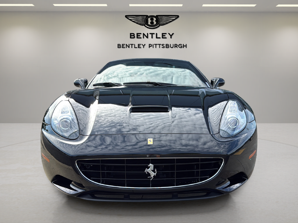 Used 2012 Ferrari California RWD image 10