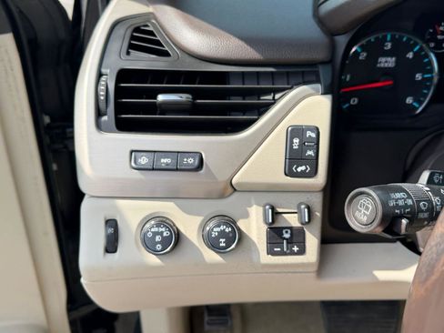 Used 2017 GMC Yukon XL Denali w/ Open Road Package image 31