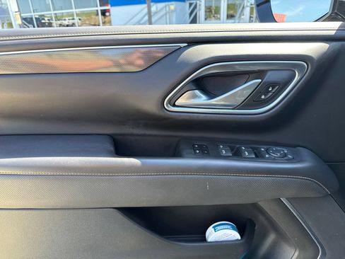 Used 2021 GMC Yukon AT4 w/ Rear Media and Nav Package AWD/4WD image 16
