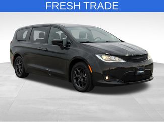 Used 2019 Chrysler Pacifica Touring Plus w/ S Appearance Package FWD 360° Tour
