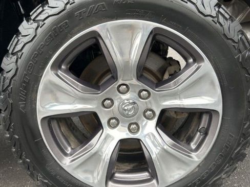 Used 2019 RAM 1500 Laramie w/ Sport Appearance Package image 5