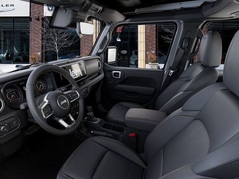 New 2026 Jeep Wrangler Unlimited Sahara AWD/4WD image 22