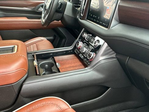 Certified 2023 GMC Yukon XL Denali Ultimate w/ LPO, Floor Liner Package image 18