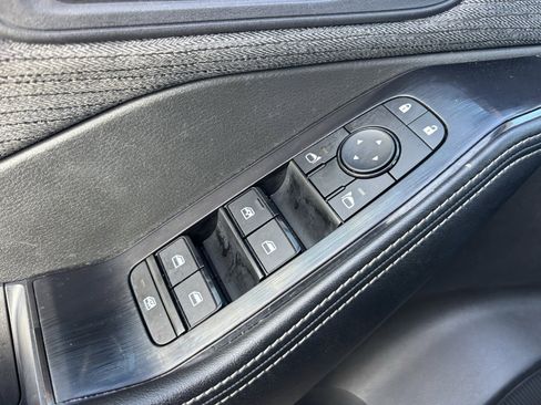 Used 2023 Nissan Rogue SV image 17