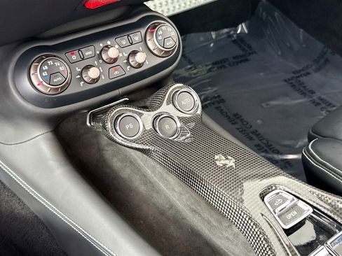 Used 2010 Ferrari California RWD image 14