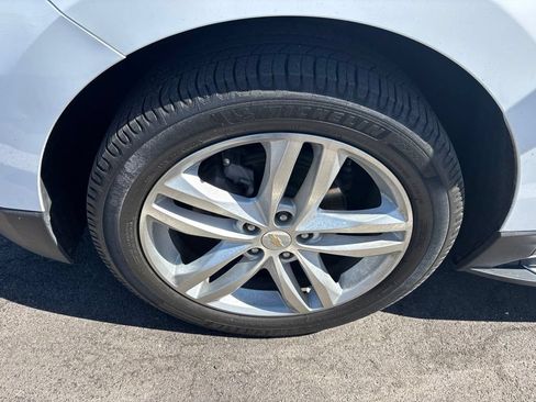 Used 2019 Chevrolet Equinox LT AWD/4WD image 4