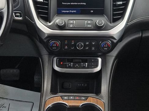 Used 2020 GMC Acadia SLE w/ Driver Convenience Package FWD image 20