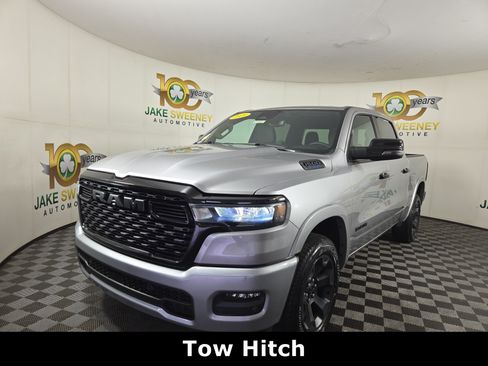 Used 2025 RAM 1500 Big Horn AWD/4WD image 4