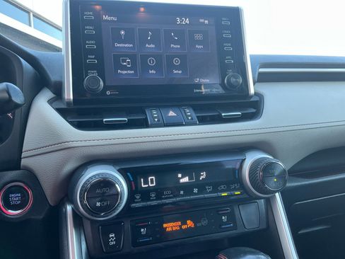 Used 2019 Toyota RAV4 Limited image 12