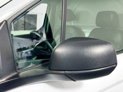 Used 2022 Ford Transit Connect XL image 12