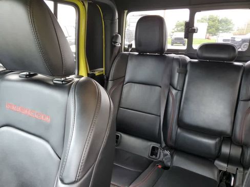 Used 2024 Jeep Gladiator Rubicon image 14