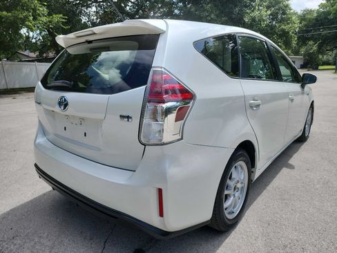 Used 2015 Toyota Prius V Four FWD image 11