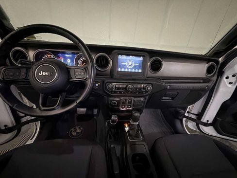 Used 2021 Jeep Wrangler Sport AWD/4WD image 16